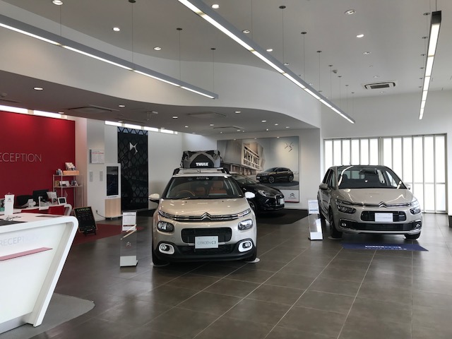 ショールーム入れ替え