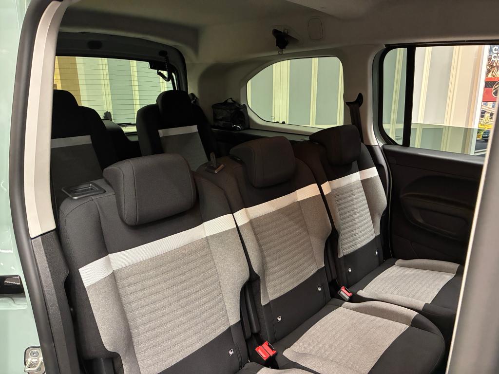 ベルランゴロングのご紹介！！