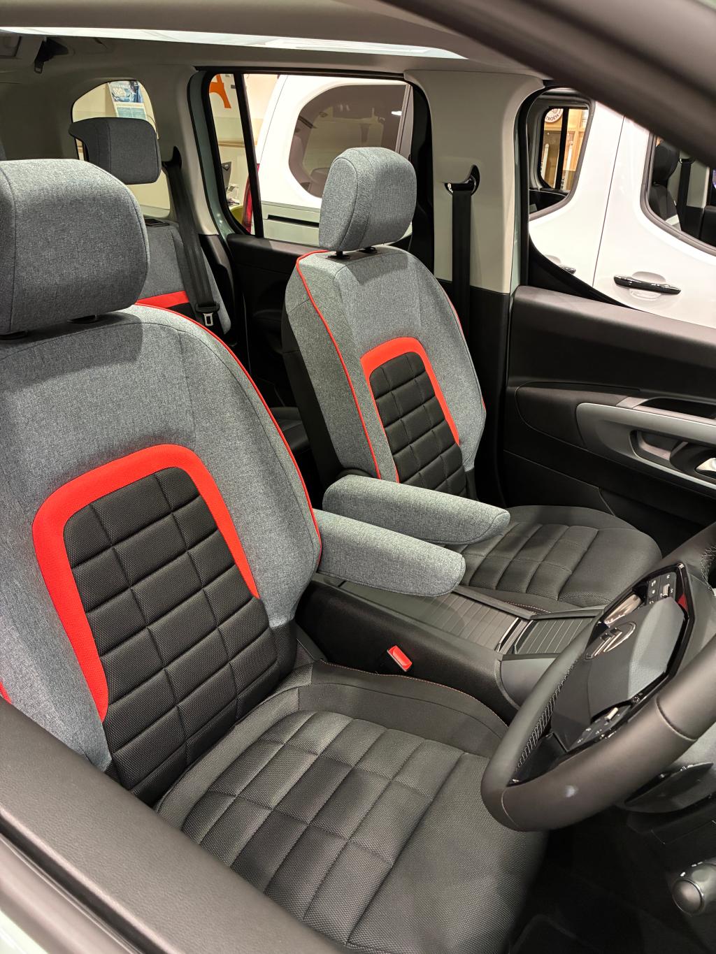 展示車両入替ました！！