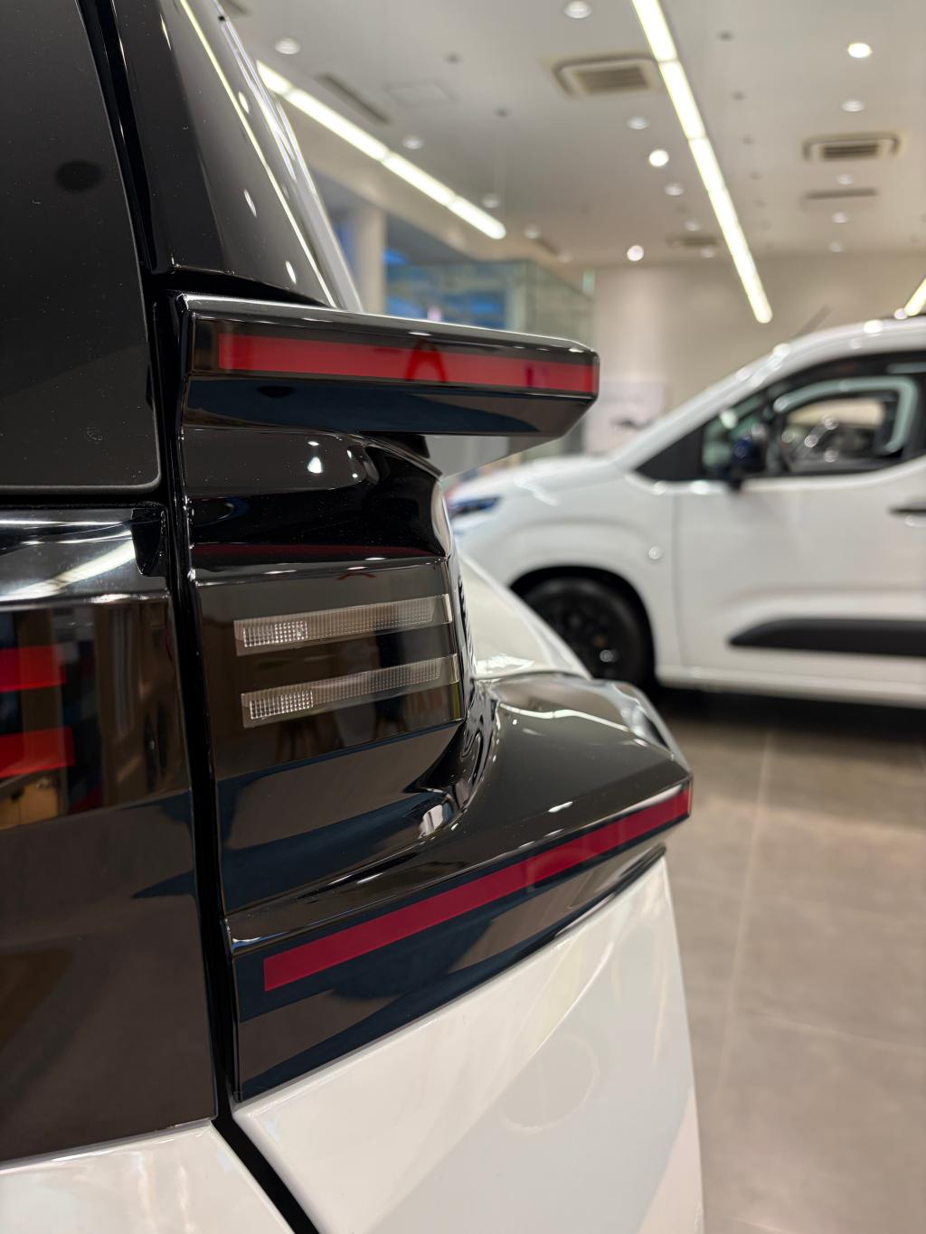 「NEW CITROËN C5 AIRCROSS HYBRID」～外装編～